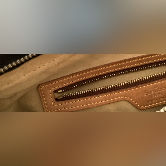 Louis Vuitton Monogram Looping GM Shoulder Bag. DU0051 - Very Good Condition. - Picture 8 of 16